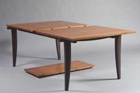 Niho Dining Table
