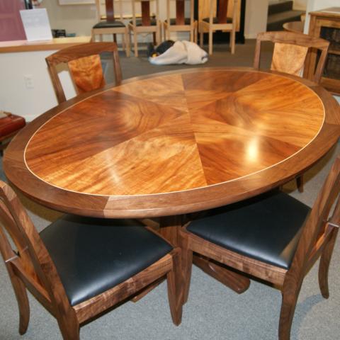 Star Ellipse dining table