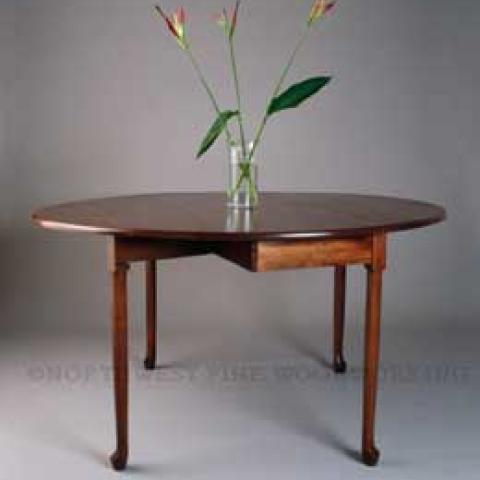 Drop Leaf Oval Dining Table 